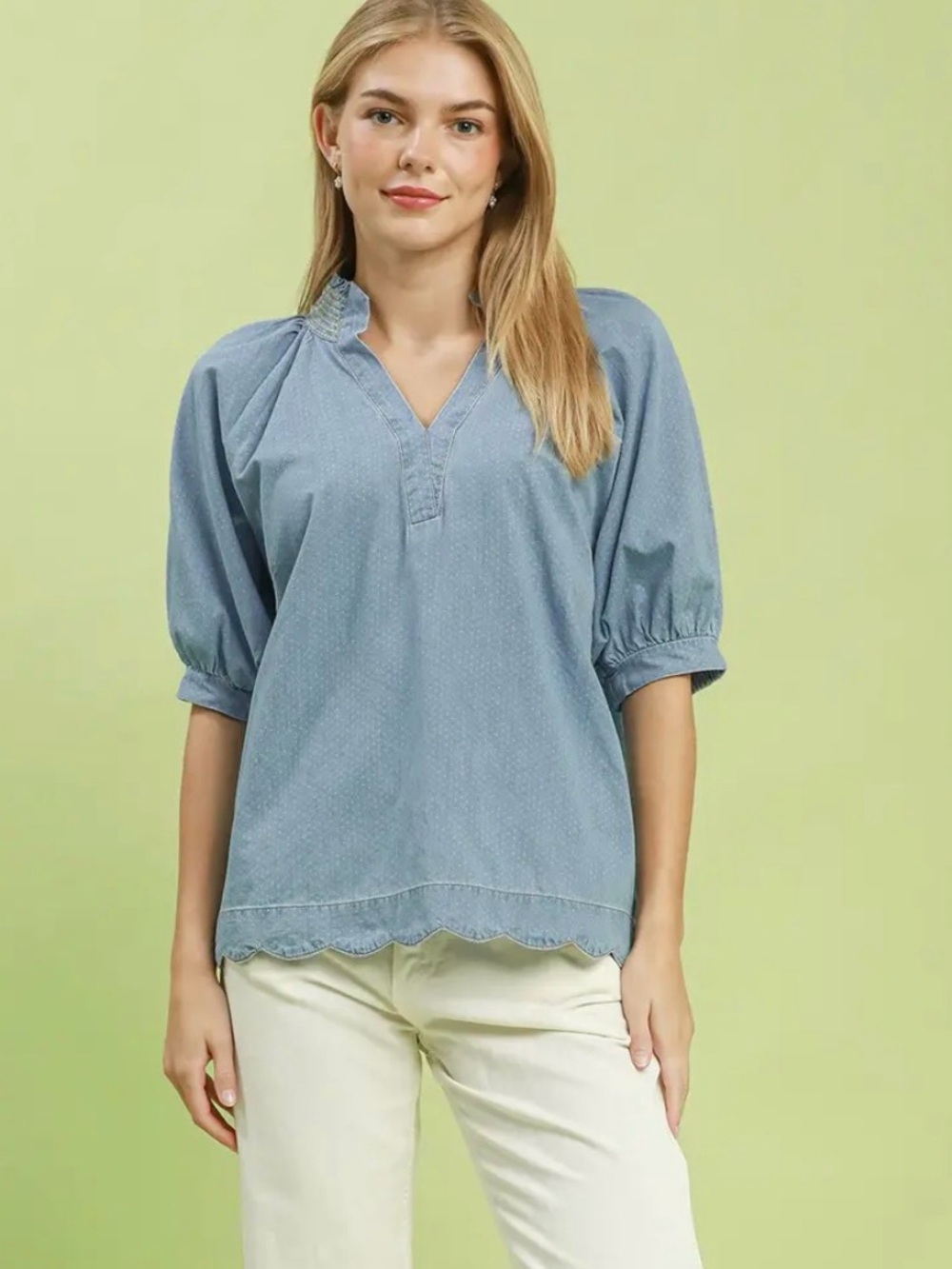 🩵Hello Gorgeous! Umgee Textured Puff Sleeve Scallop Hem Blouse- Lt. Denim